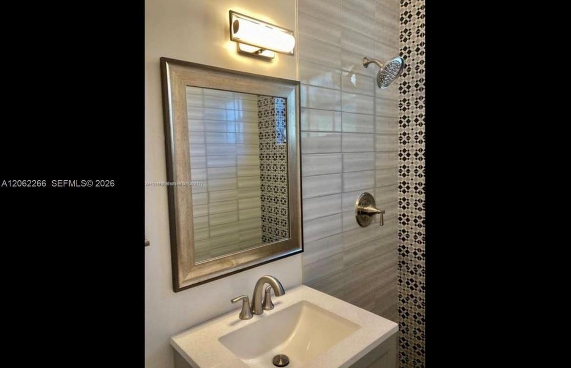 На продажу: $230,000 (1 спален, 1 ванн, 530 Квадратных фут)