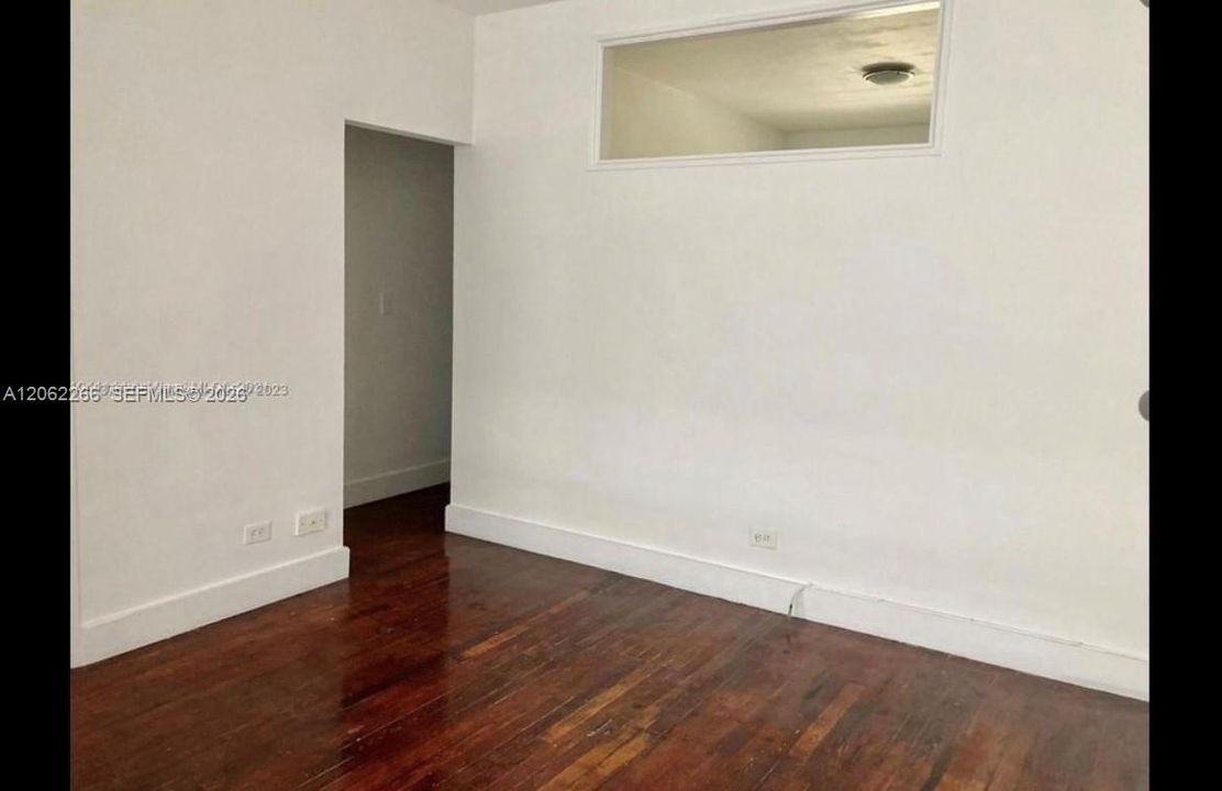 На продажу: $230,000 (1 спален, 1 ванн, 530 Квадратных фут)