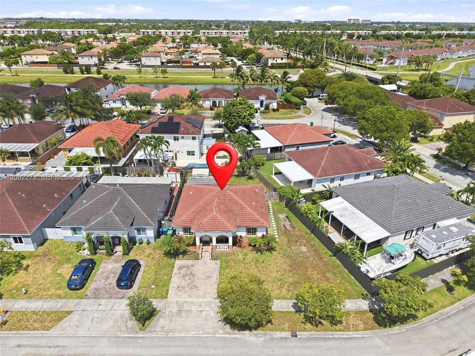 На продажу: $550,000 (3 спален, 2 ванн, 1480 Квадратных фут)