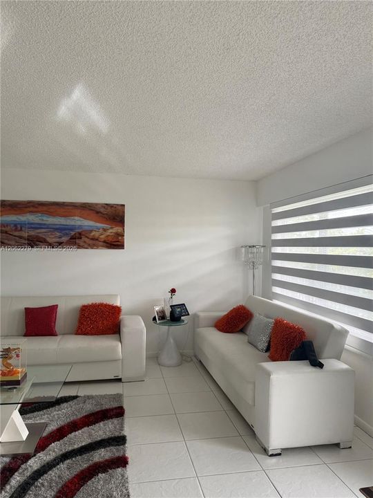 На продажу: $189,000 (2 спален, 1 ванн, 953 Квадратных фут)