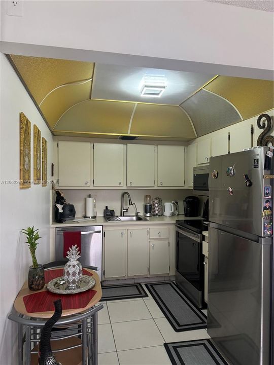 На продажу: $189,000 (2 спален, 1 ванн, 953 Квадратных фут)