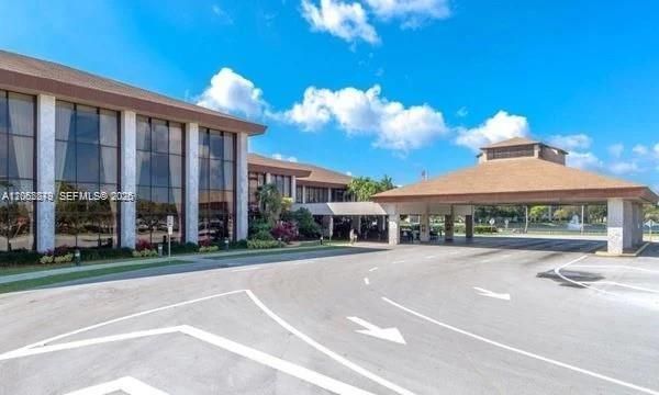 На продажу: $189,000 (2 спален, 1 ванн, 953 Квадратных фут)