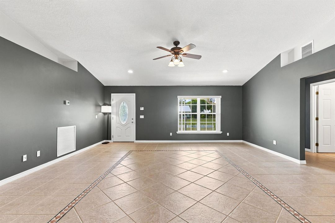 09_living room
