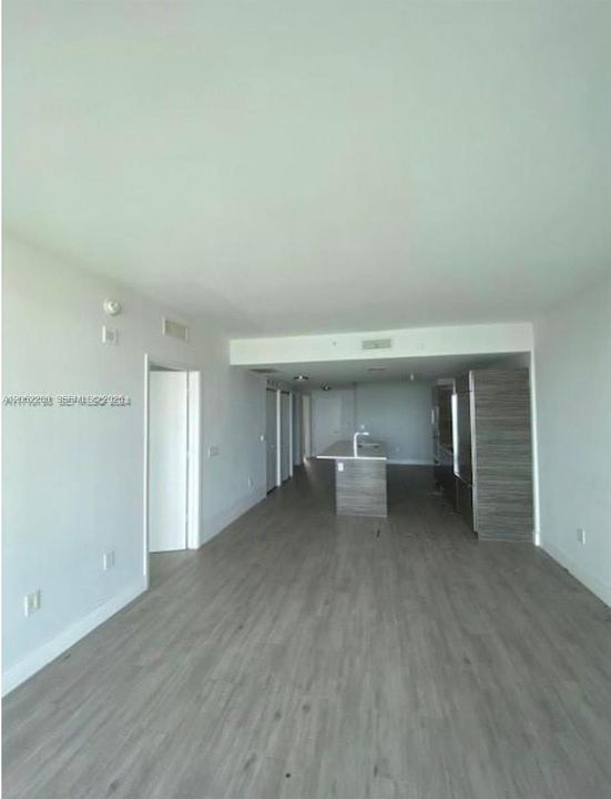 For Sale: $710,000 (2 beds, 2 baths, 1073 Square Feet)