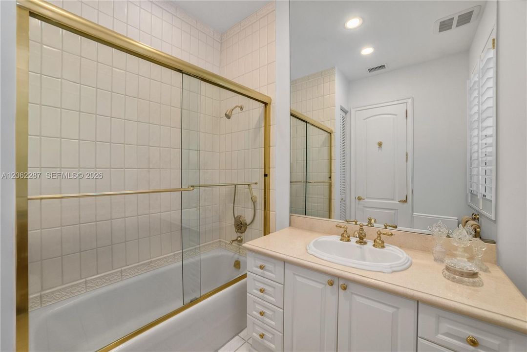 For Sale: $10,950,000 (5 beds, 5 baths, 6720 Square Feet)