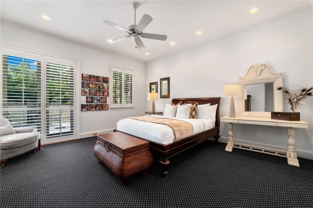 For Sale: $10,950,000 (5 beds, 5 baths, 6720 Square Feet)