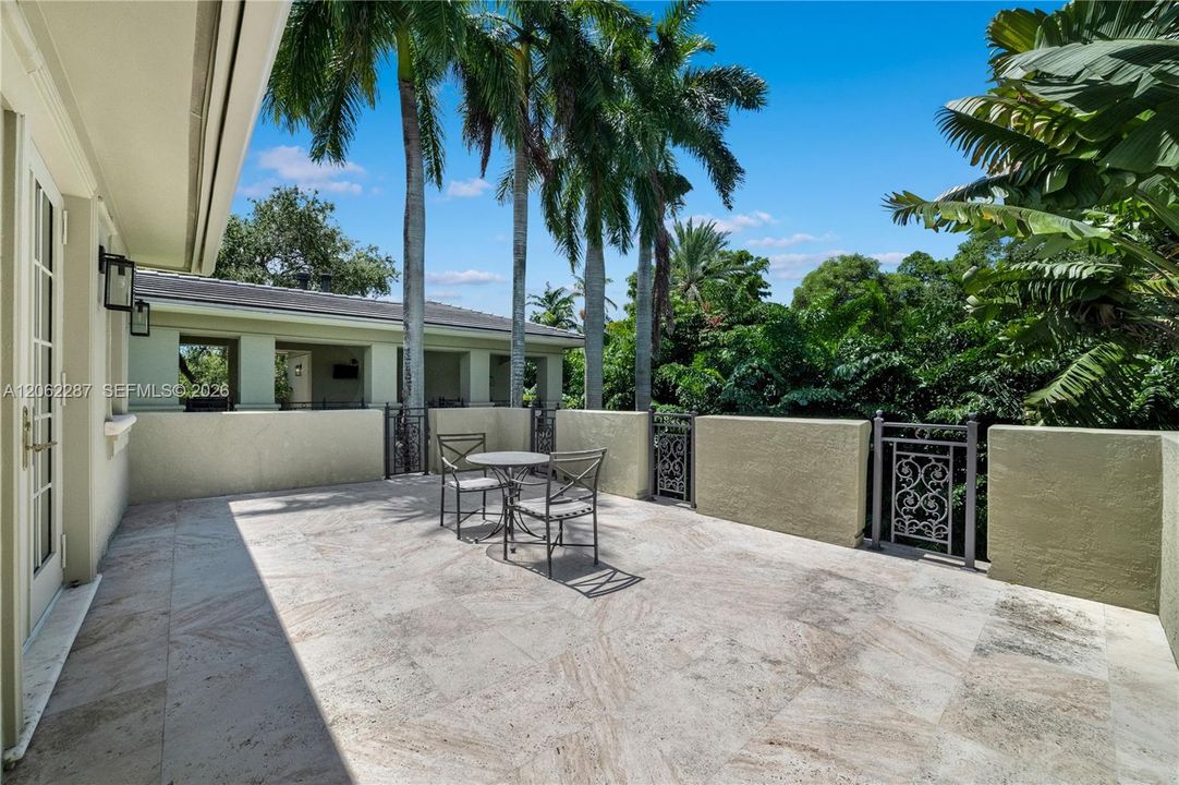 For Sale: $10,950,000 (5 beds, 5 baths, 6720 Square Feet)