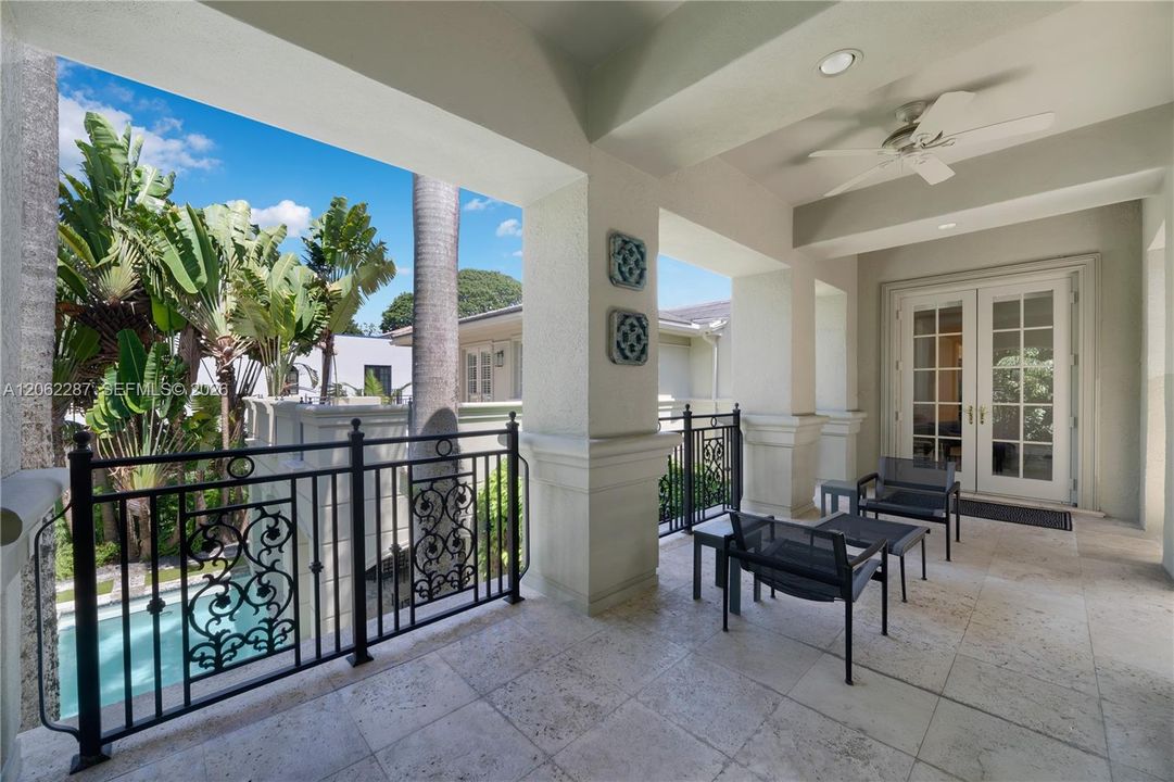 For Sale: $10,950,000 (5 beds, 5 baths, 6720 Square Feet)