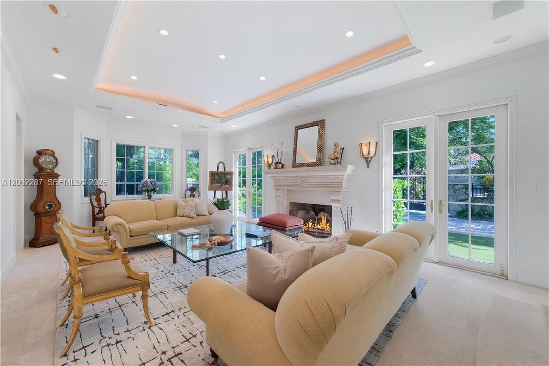 For Sale: $10,950,000 (5 beds, 5 baths, 6720 Square Feet)