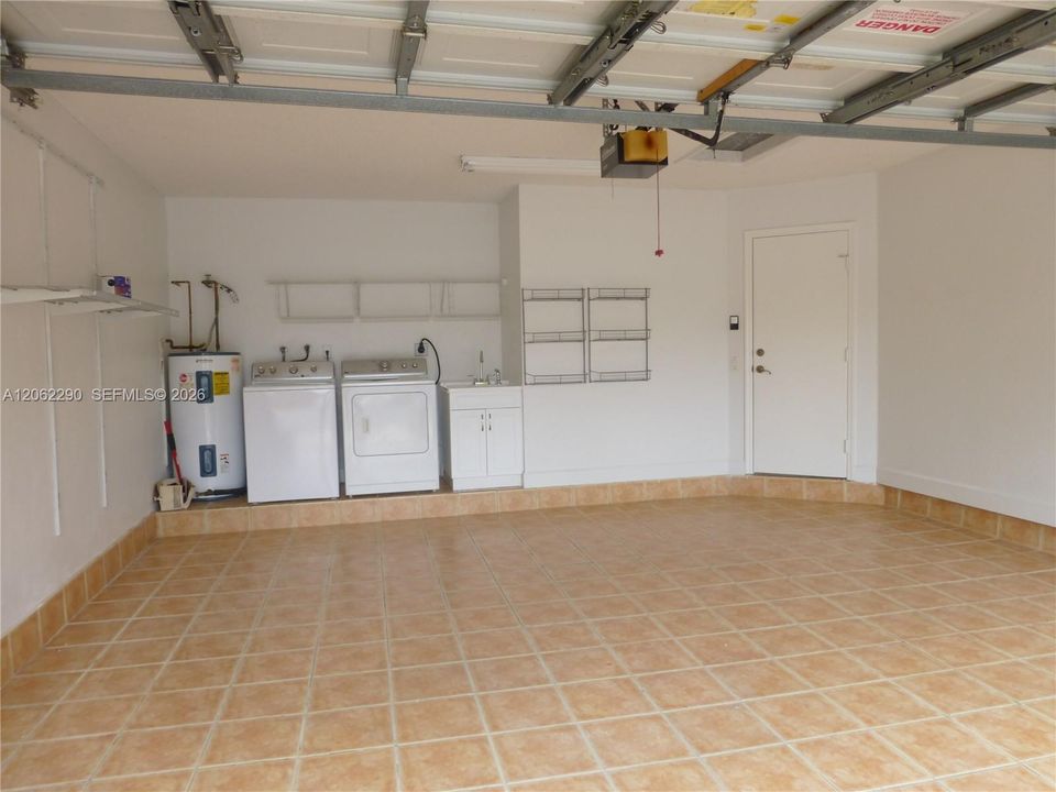 В аренду: $5,300 (4 спален, 2 ванн, 2028 Квадратных фут)