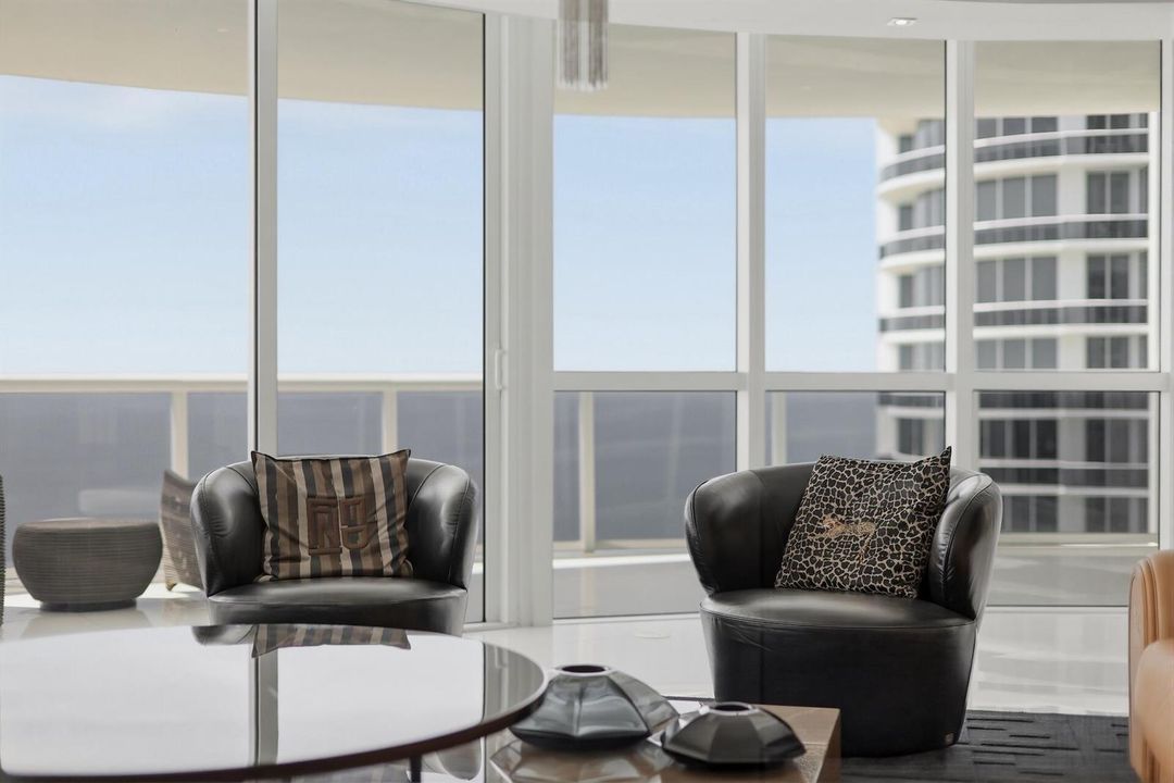 18201_Collins_Ave_5109_035