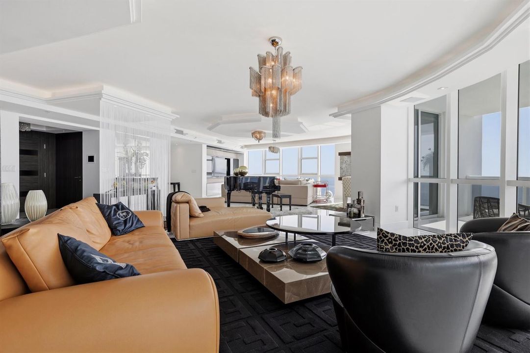 18201_Collins_Ave_5109_005