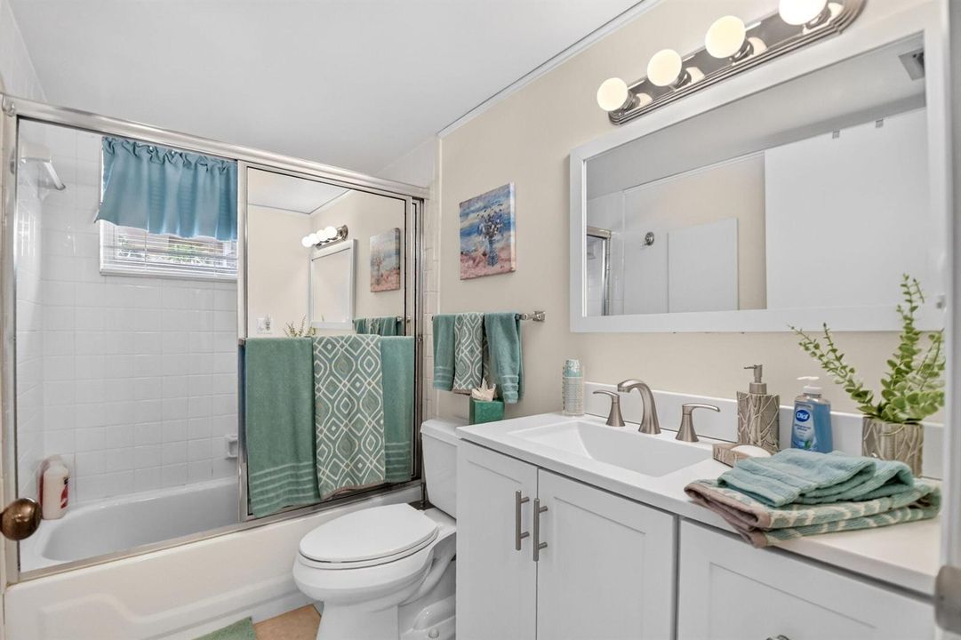 2ND BATHROOM