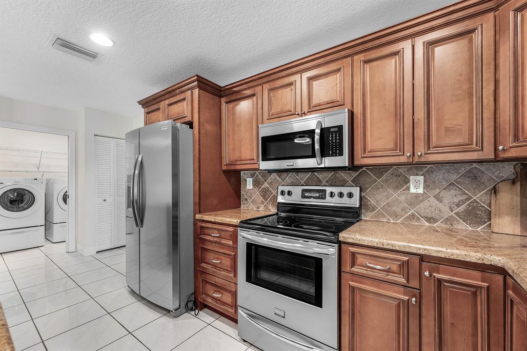015-966Northwest37thAvenue-DelrayBeach-F