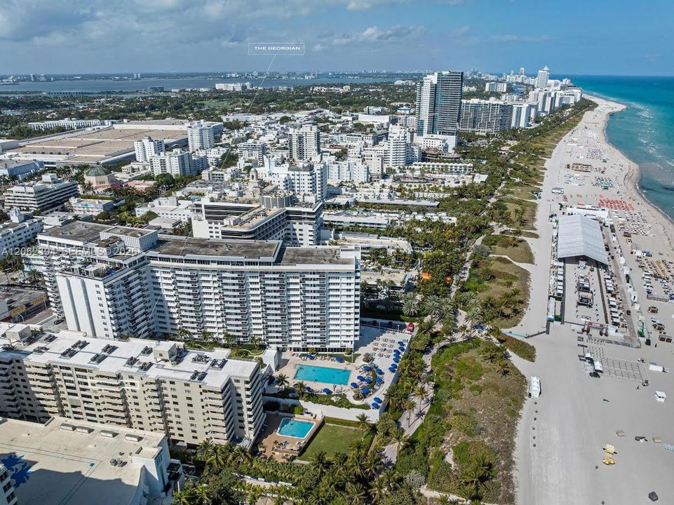 For Sale: $735,000 (2 beds, 2 baths, 1034 Square Feet)