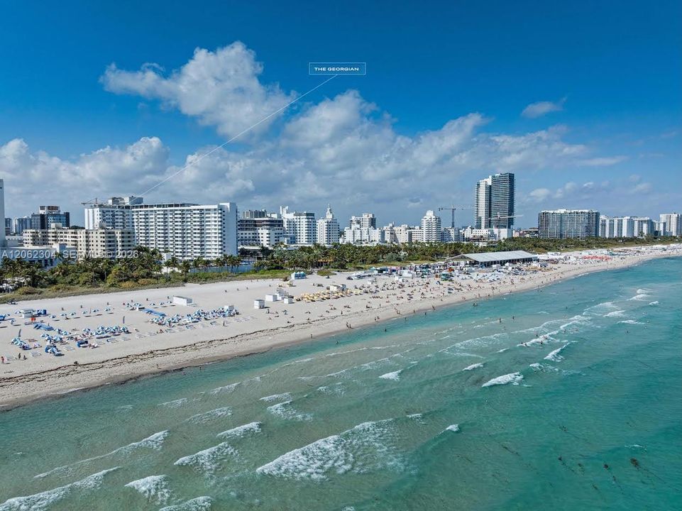 For Sale: $735,000 (2 beds, 2 baths, 1034 Square Feet)