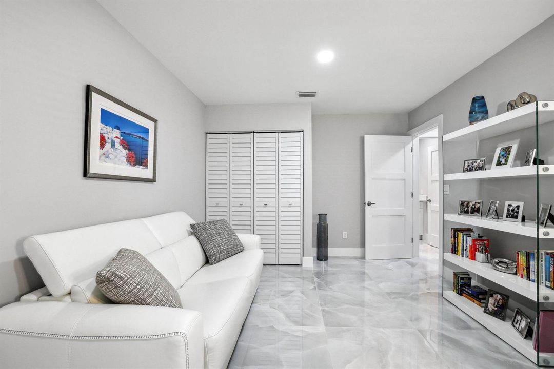 4847 Boxwood Circle - 39.jpg-SMALL