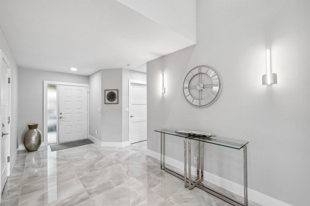 4847 Boxwood Circle - 5.jpg-SMALL