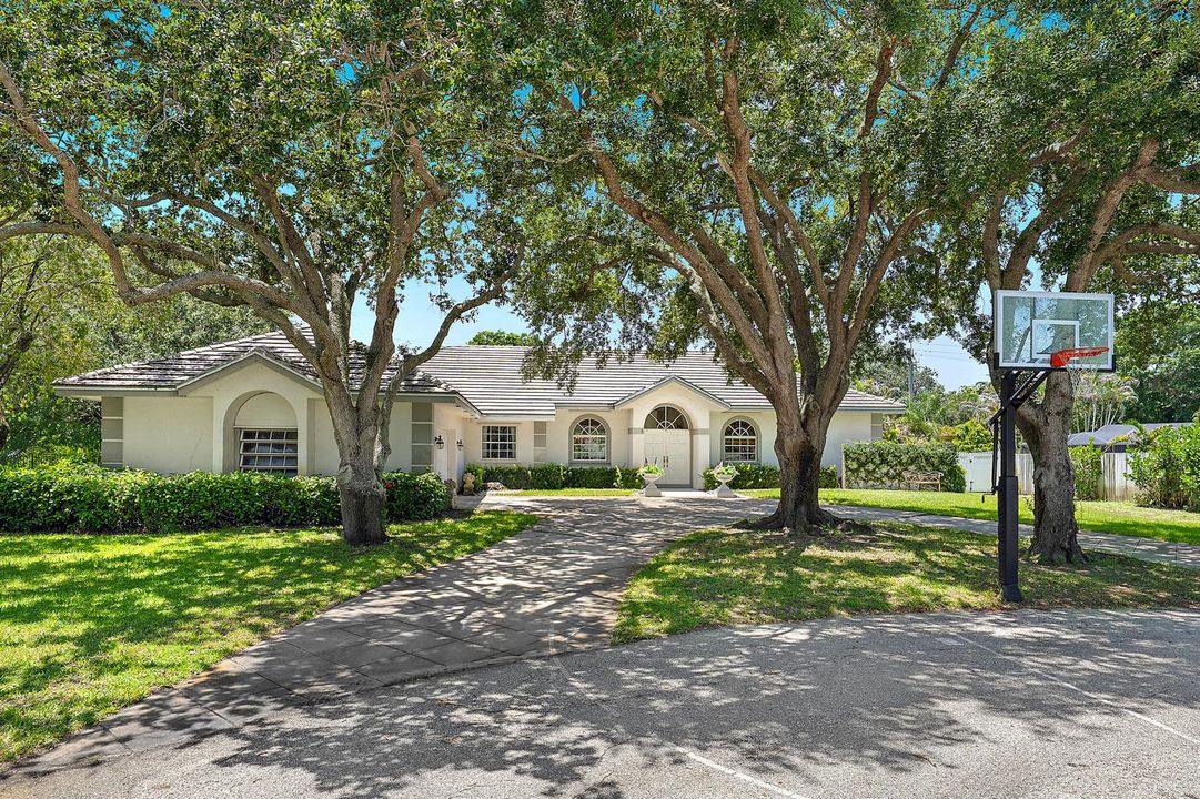 3 Loggerhead Ln-2