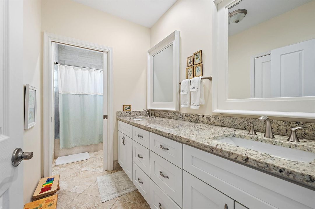 3 Loggerhead Ln-20