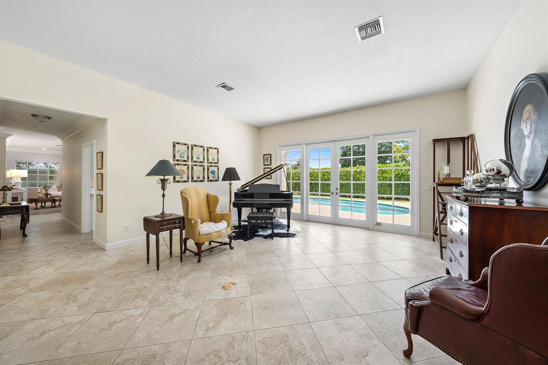 3 Loggerhead Ln-7