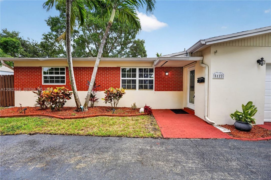 En Venta: $605,000 (3 camas, 2 baños, 1260 Pies cuadrados)