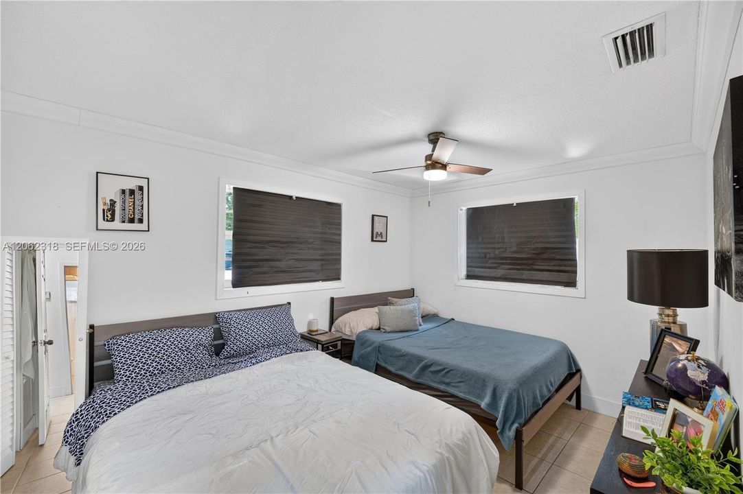 En Venta: $605,000 (3 camas, 2 baños, 1260 Pies cuadrados)