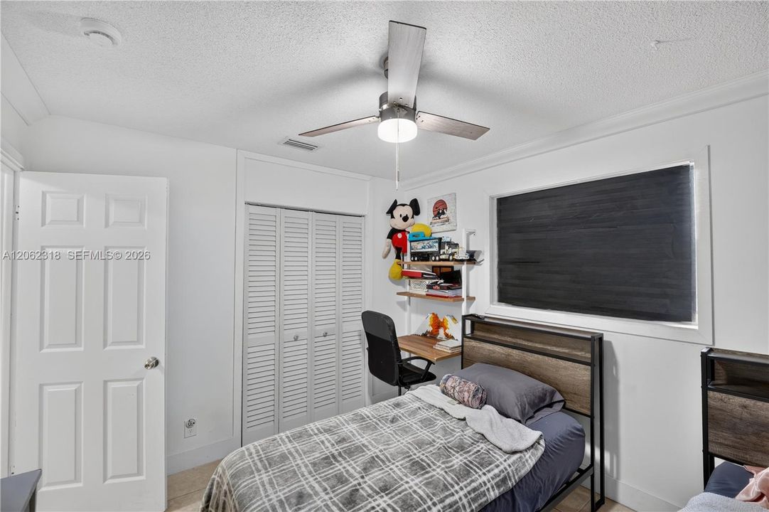En Venta: $605,000 (3 camas, 2 baños, 1260 Pies cuadrados)