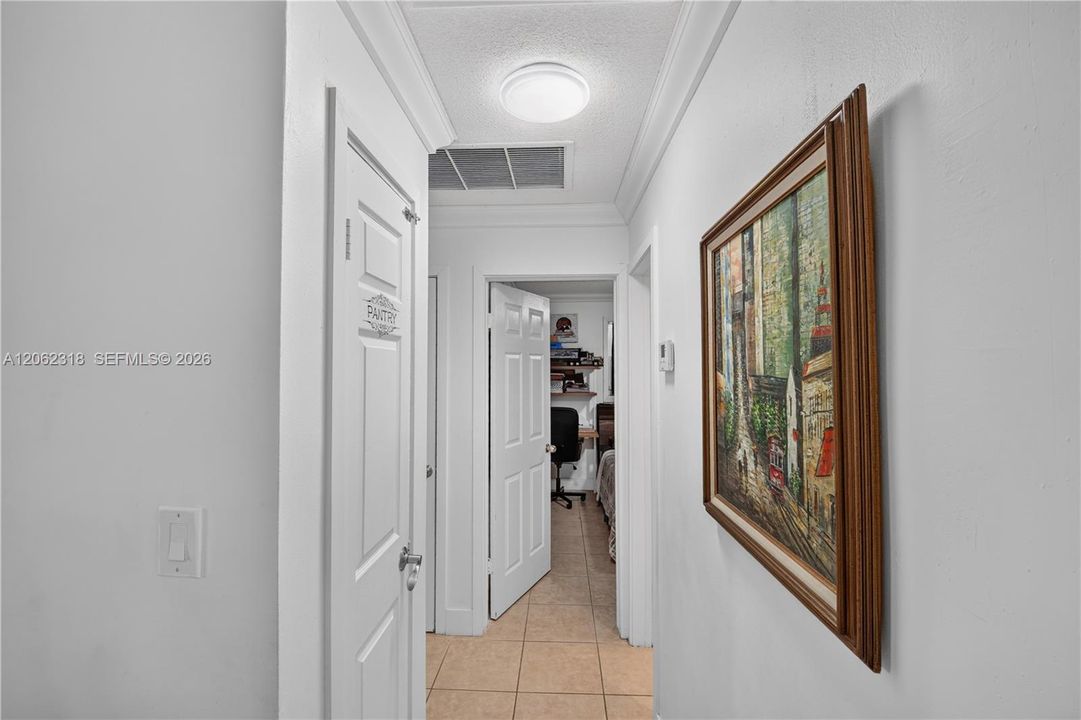 En Venta: $605,000 (3 camas, 2 baños, 1260 Pies cuadrados)