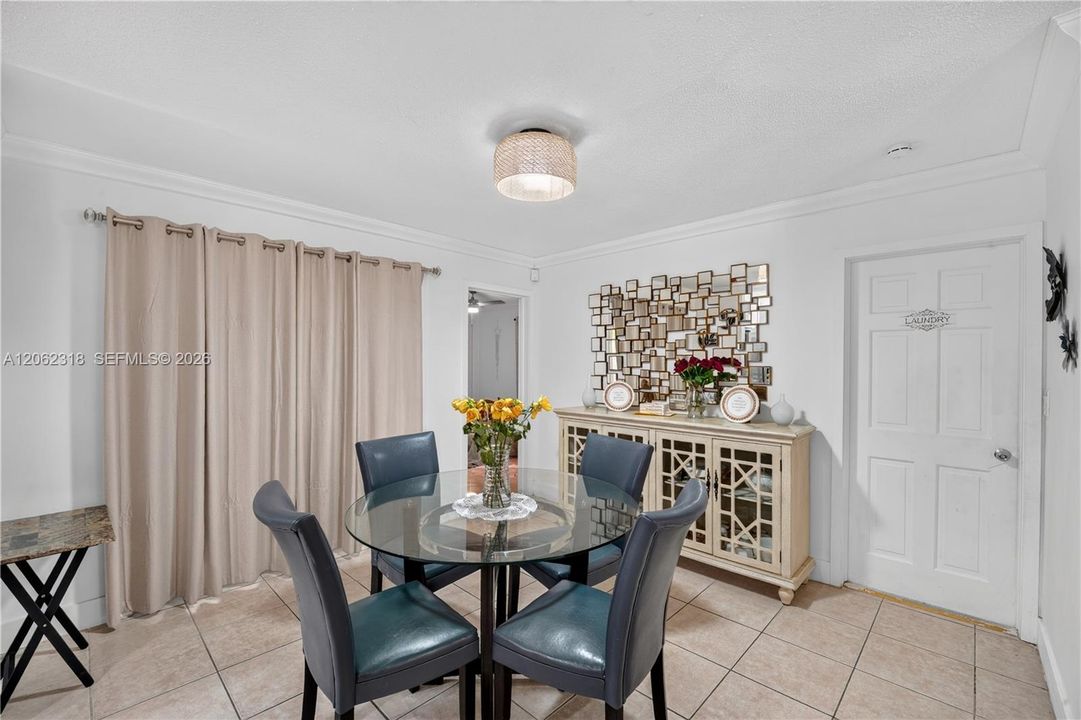 En Venta: $605,000 (3 camas, 2 baños, 1260 Pies cuadrados)