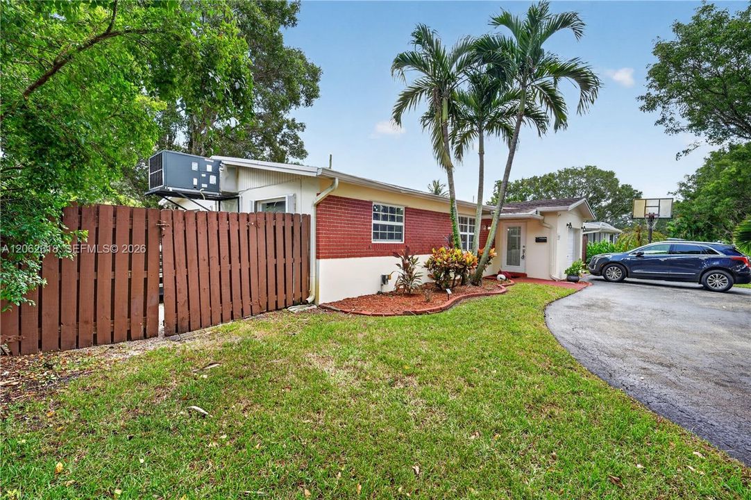 En Venta: $605,000 (3 camas, 2 baños, 1260 Pies cuadrados)