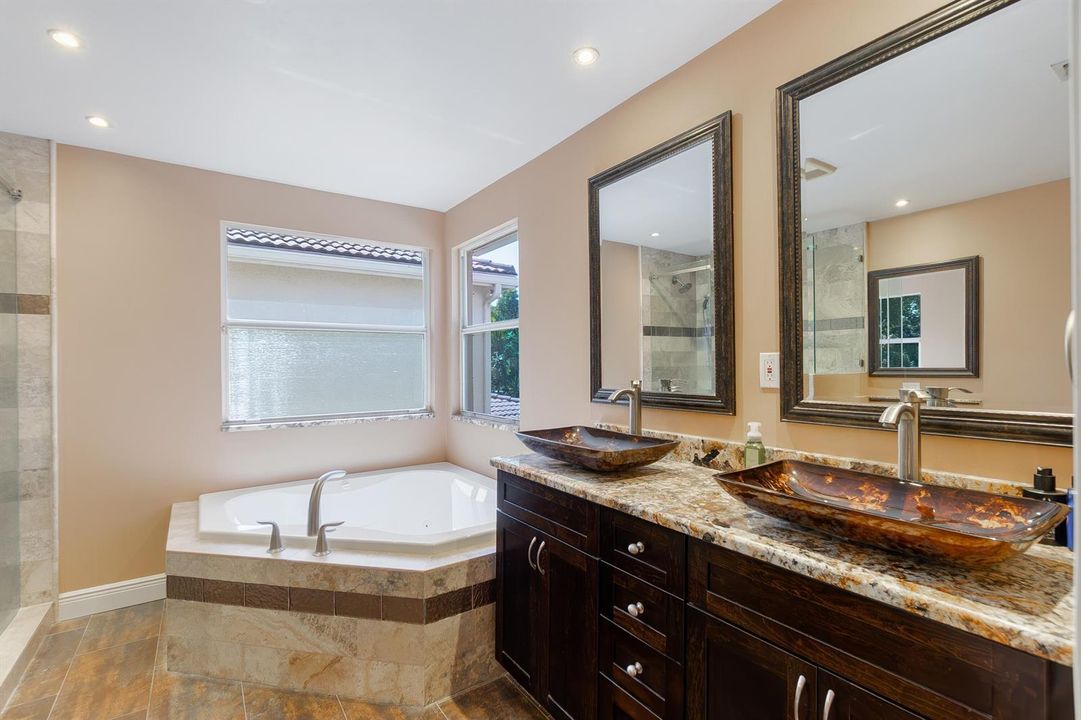 Master Vanity