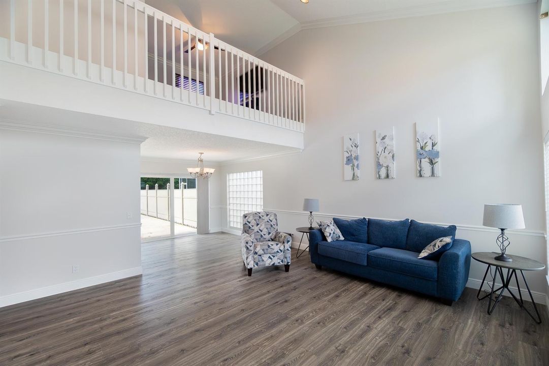 2-story living