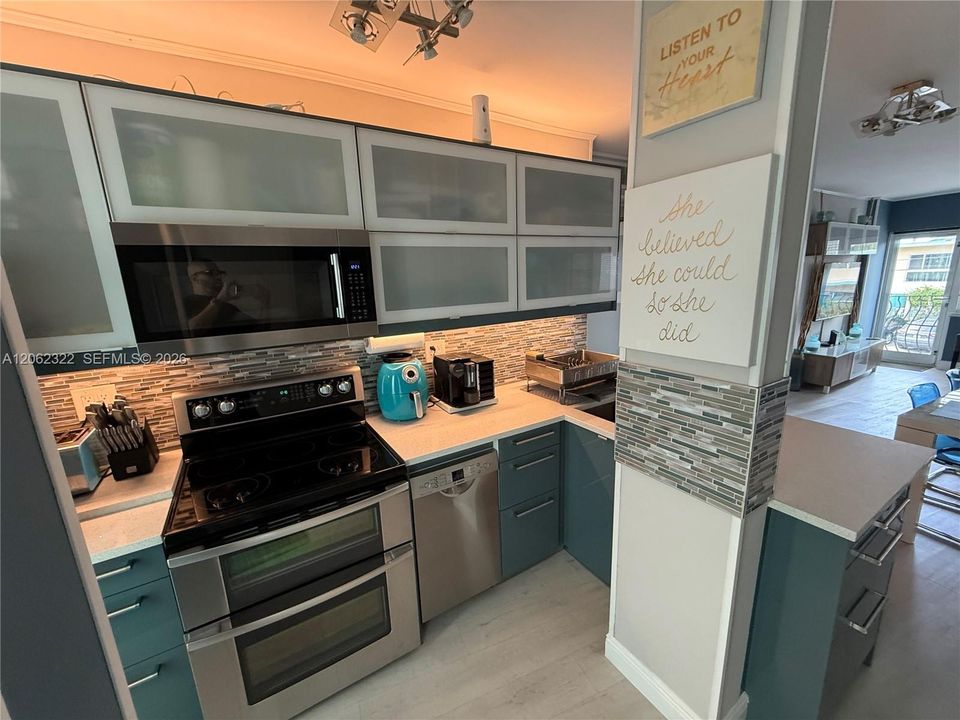 En Venta: $289,000 (2 camas, 1 baños, 850 Pies cuadrados)