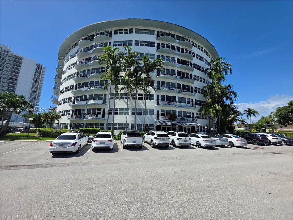 En Venta: $289,000 (2 camas, 1 baños, 850 Pies cuadrados)