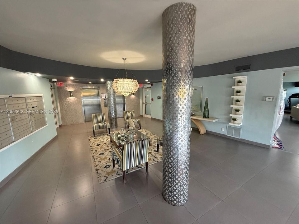 En Venta: $289,000 (2 camas, 1 baños, 850 Pies cuadrados)