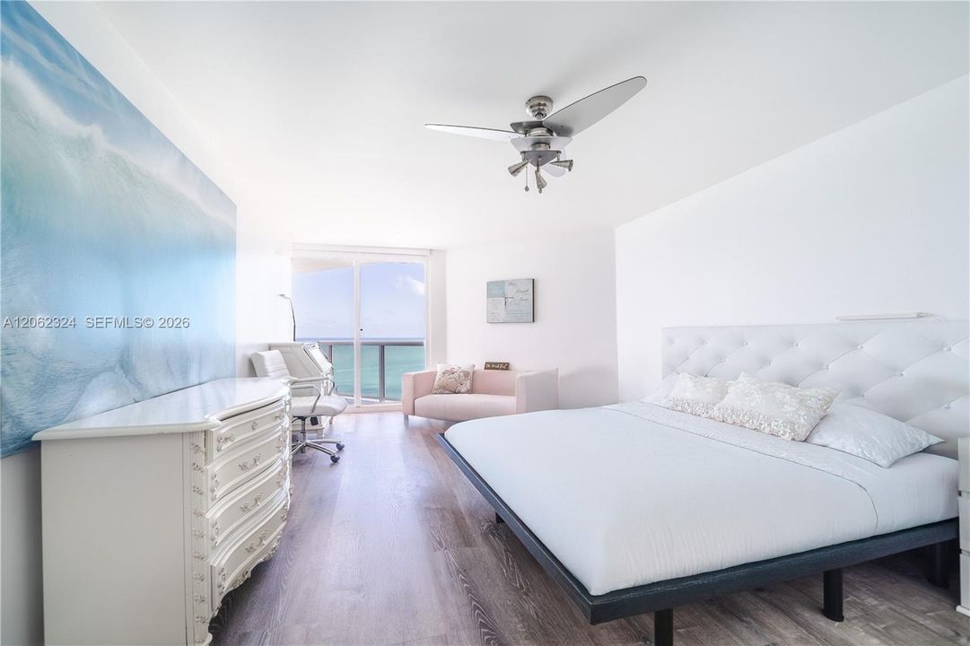 For Rent: $7,950 (3 beds, 3 baths, 1400 Square Feet)
