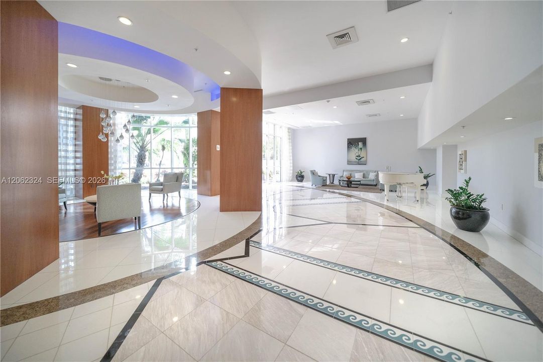 For Rent: $7,950 (3 beds, 3 baths, 1400 Square Feet)