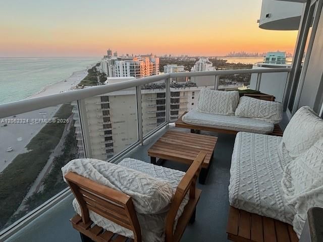 For Rent: $7,950 (3 beds, 3 baths, 1400 Square Feet)