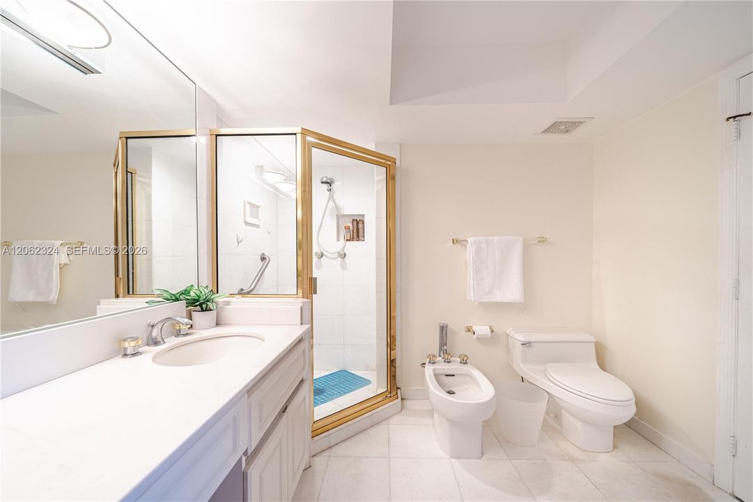 For Rent: $7,950 (3 beds, 3 baths, 1400 Square Feet)