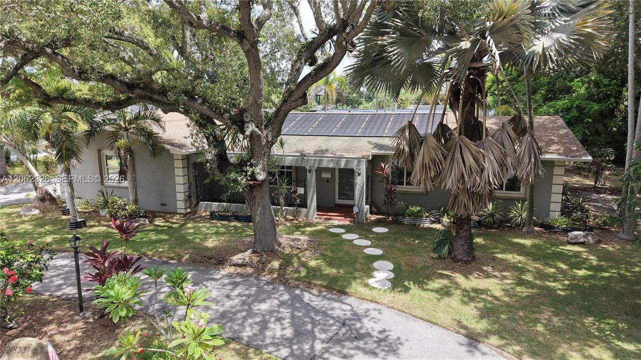 En Venta: $1,295,000 (4 camas, 2 baños, 1832 Pies cuadrados)