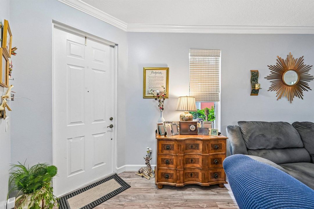 6-web-or-mls-SW Eastbrook Cir-S2907-006