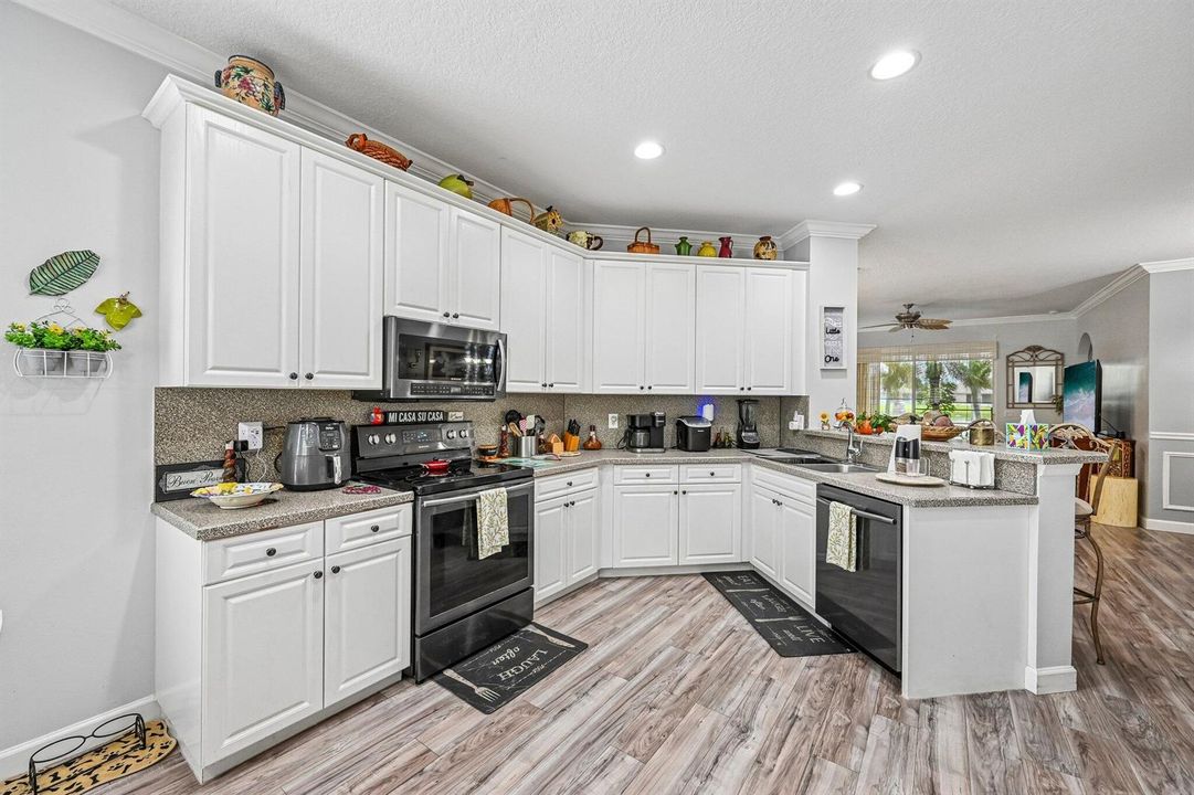 14-web-or-mls-SW Eastbrook Cir-S2907-014