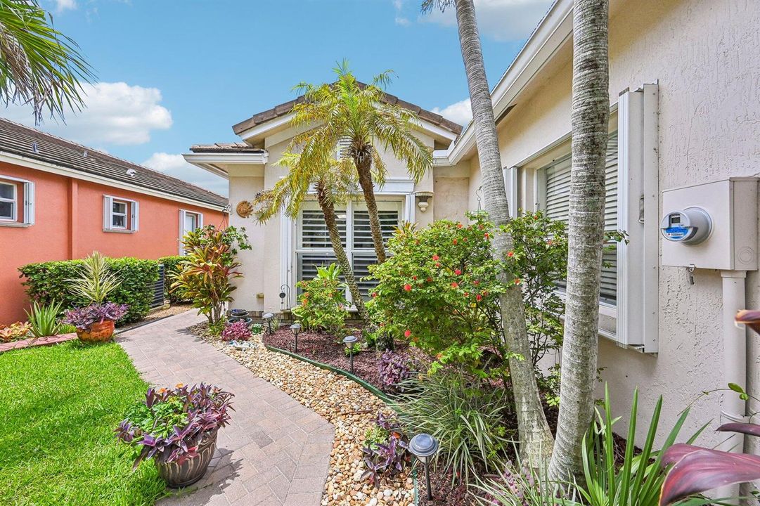 3-web-or-mls-SW Eastbrook Cir-S2907-003