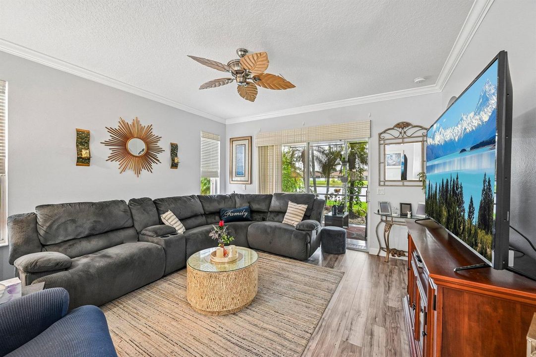 8-web-or-mls-SW Eastbrook Cir-S2907-008