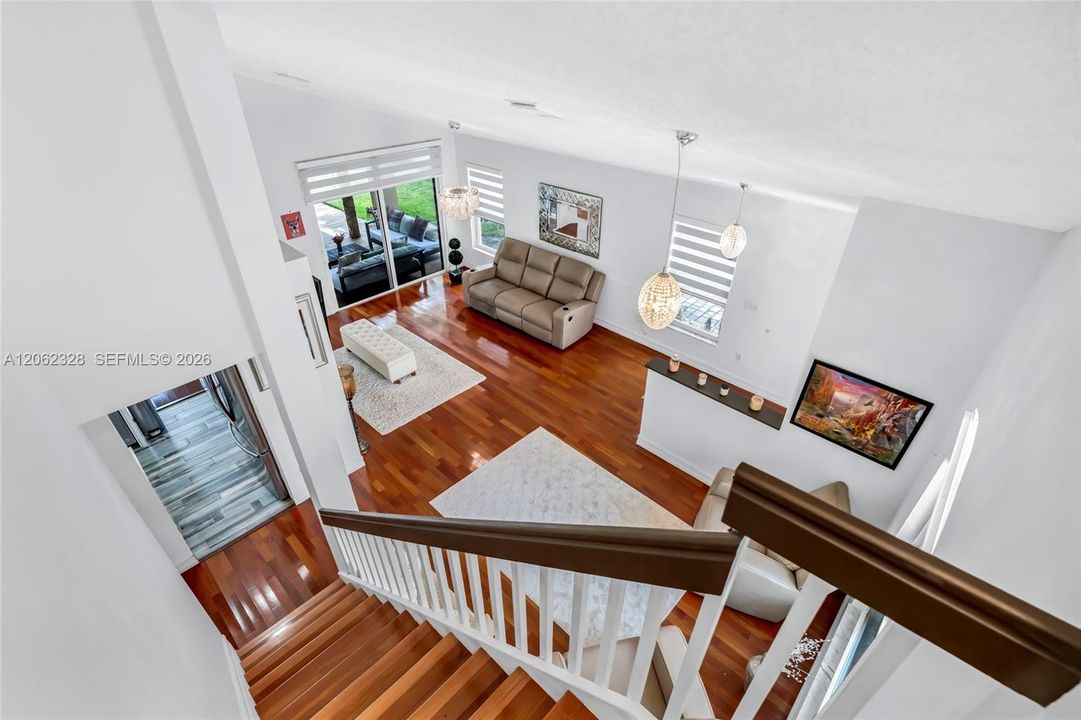 For Sale: $715,000 (4 beds, 2 baths, 1992 Square Feet)