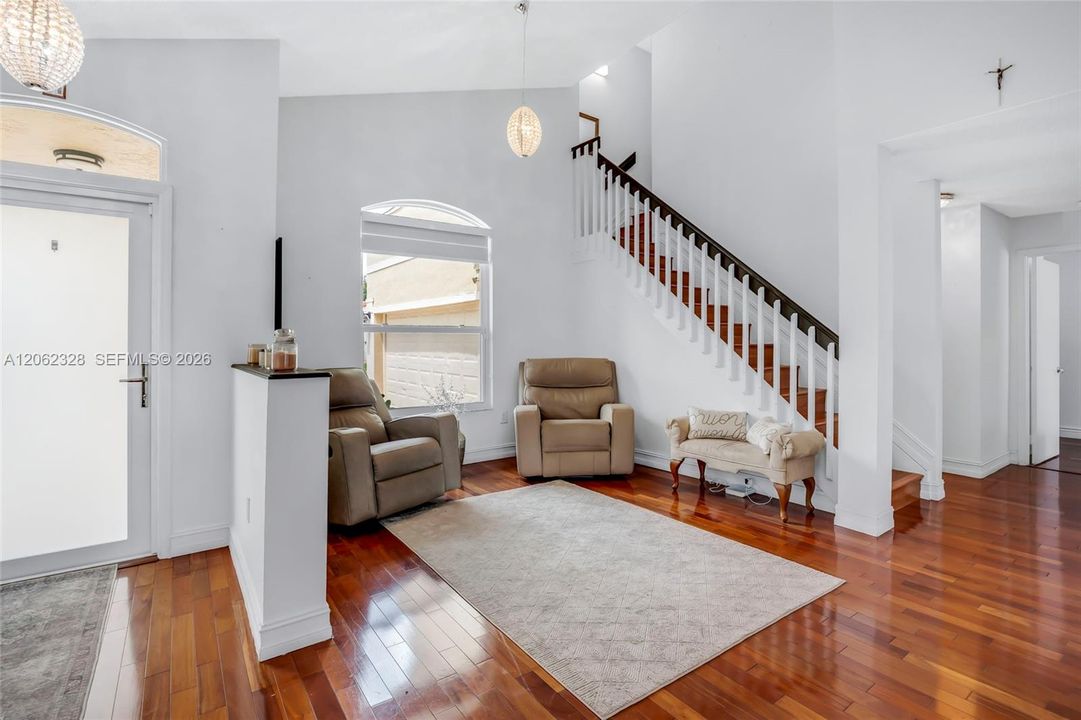For Sale: $715,000 (4 beds, 2 baths, 1992 Square Feet)