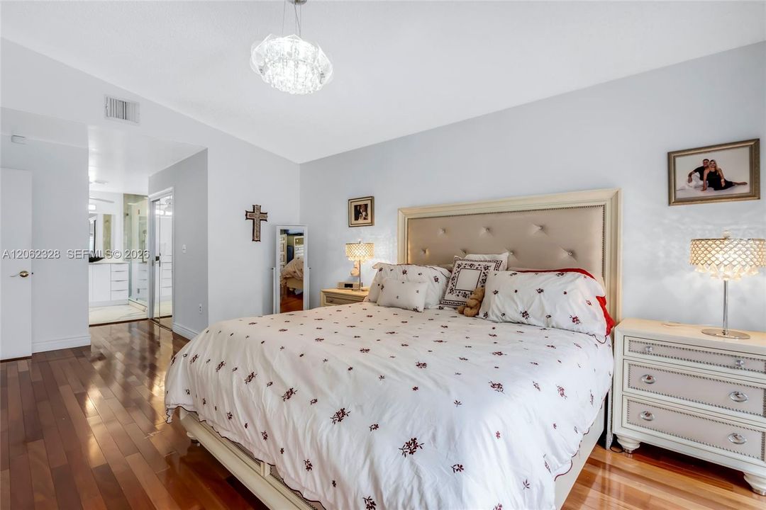 For Sale: $715,000 (4 beds, 2 baths, 1992 Square Feet)