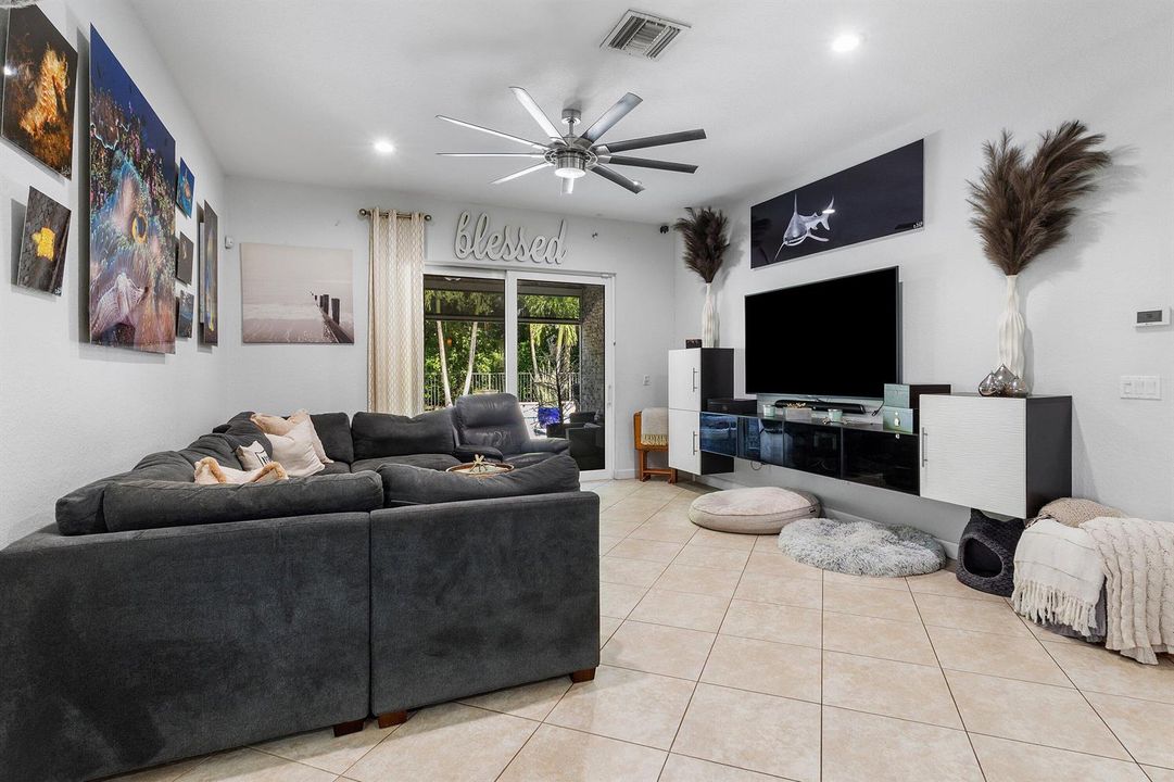 012-7877PatriotStreet-LakeWorth-FL-33463