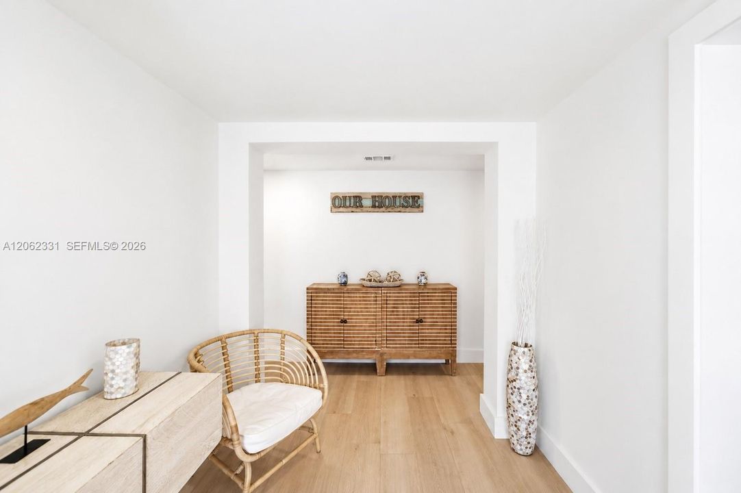 En Renta: $6,950 (3 camas, 2 baños, 1740 Pies cuadrados)